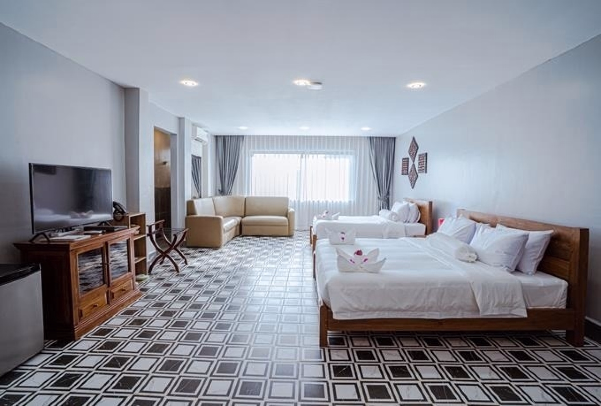 🏨 Hôtel 3* - Jours 1 à 5