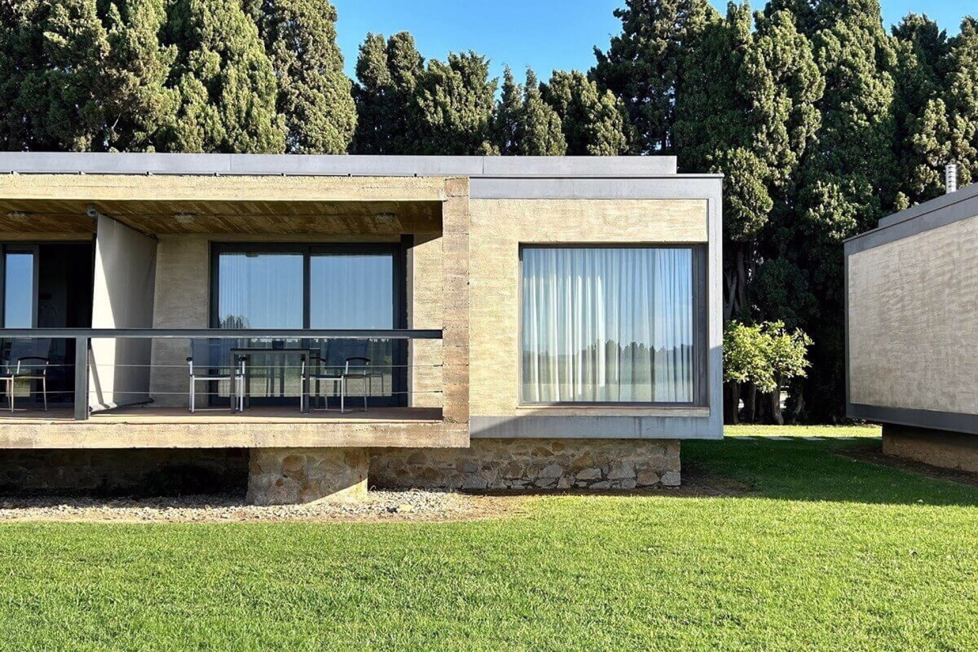 🏩 Hôtel 4* - Jours 1 à 2