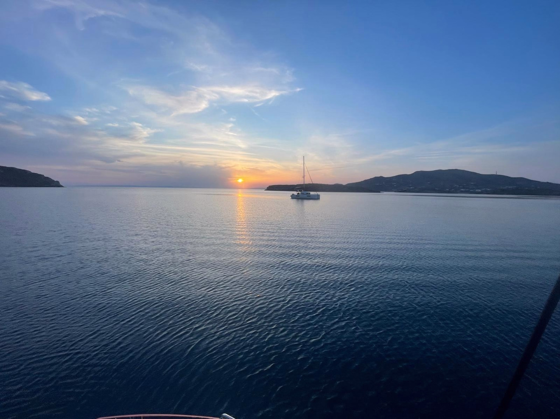 Croisière conviviale d'île en île en catamaran sur la Mer Egée