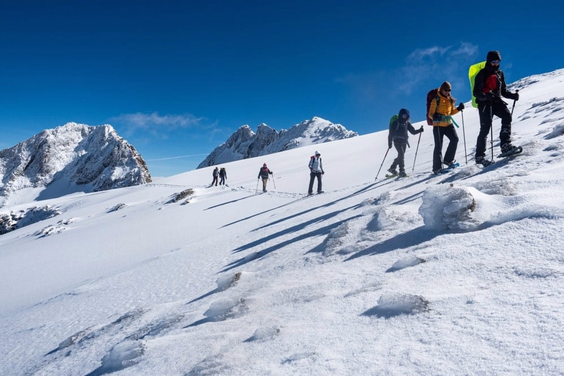 Schneeschuhwandern am Wochenende und Besteigung eines 3000 Meter hohen Gipfels
