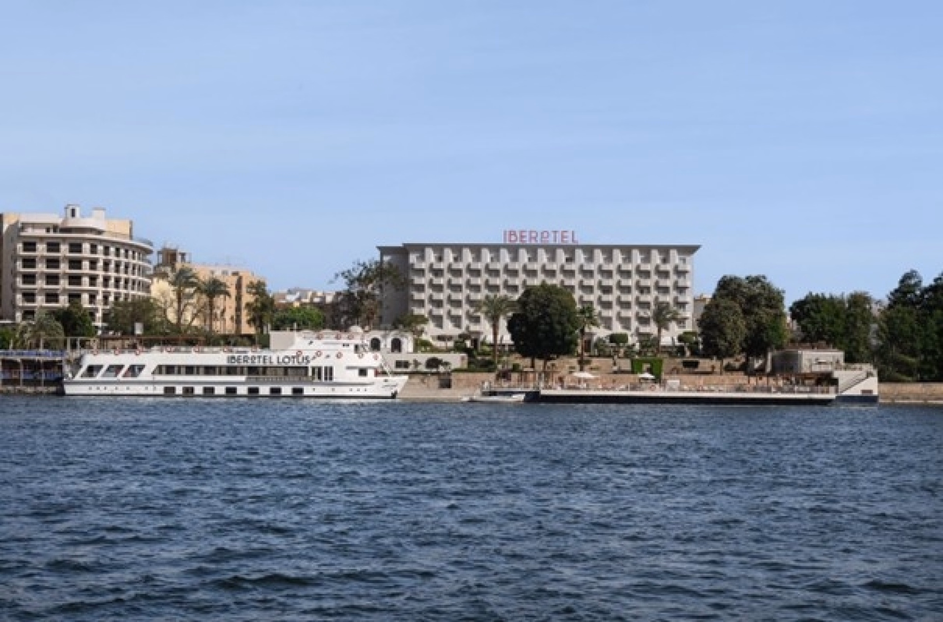 🏩 Hôtel 4* - Jours 5 à 6