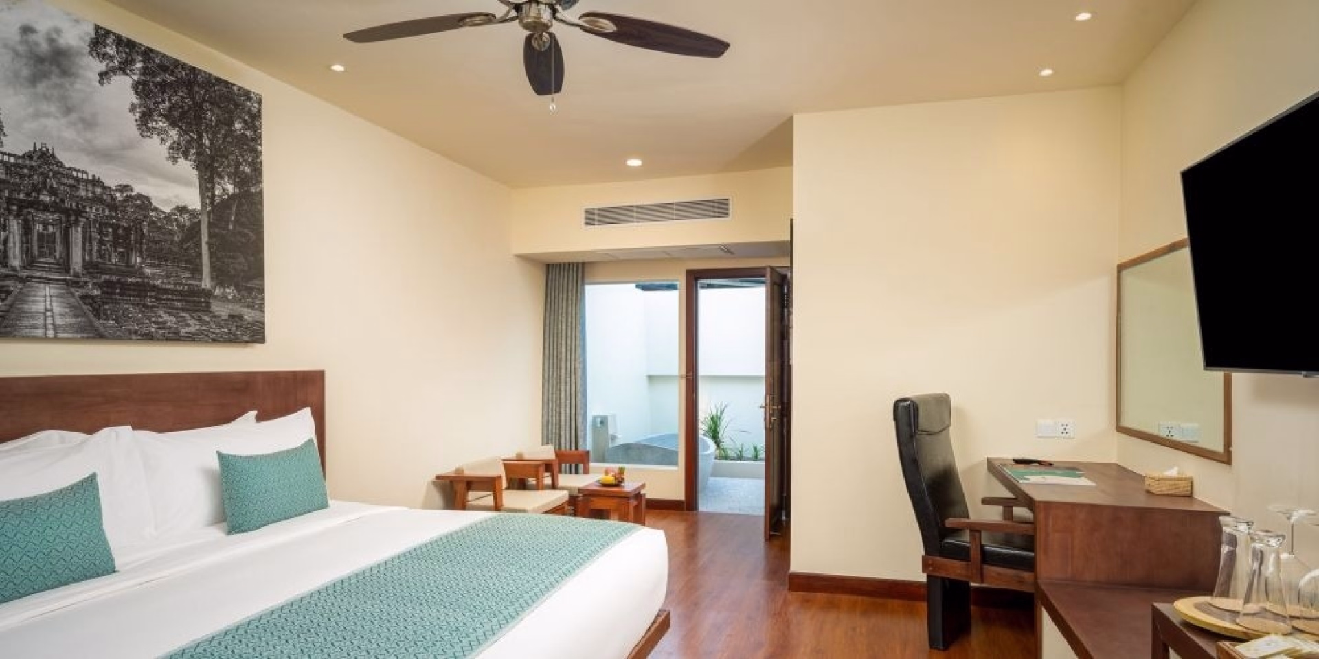 🏨 Hôtel 3* - Jours 5 à 6