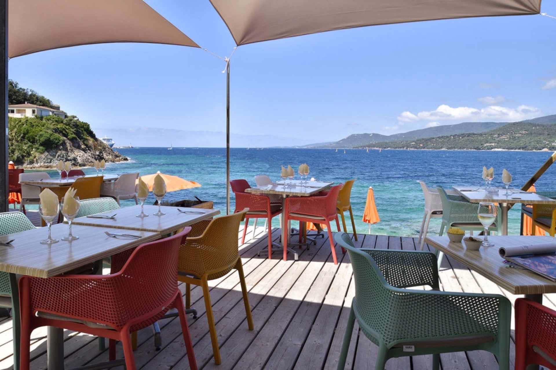 🏩 Hôtel 3* - Jours 1 à 6