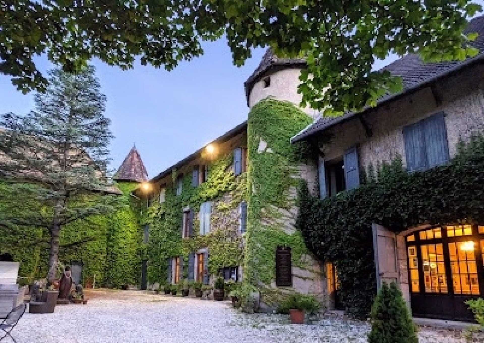 🏩 Hôtel rural - Jours 1 à 2