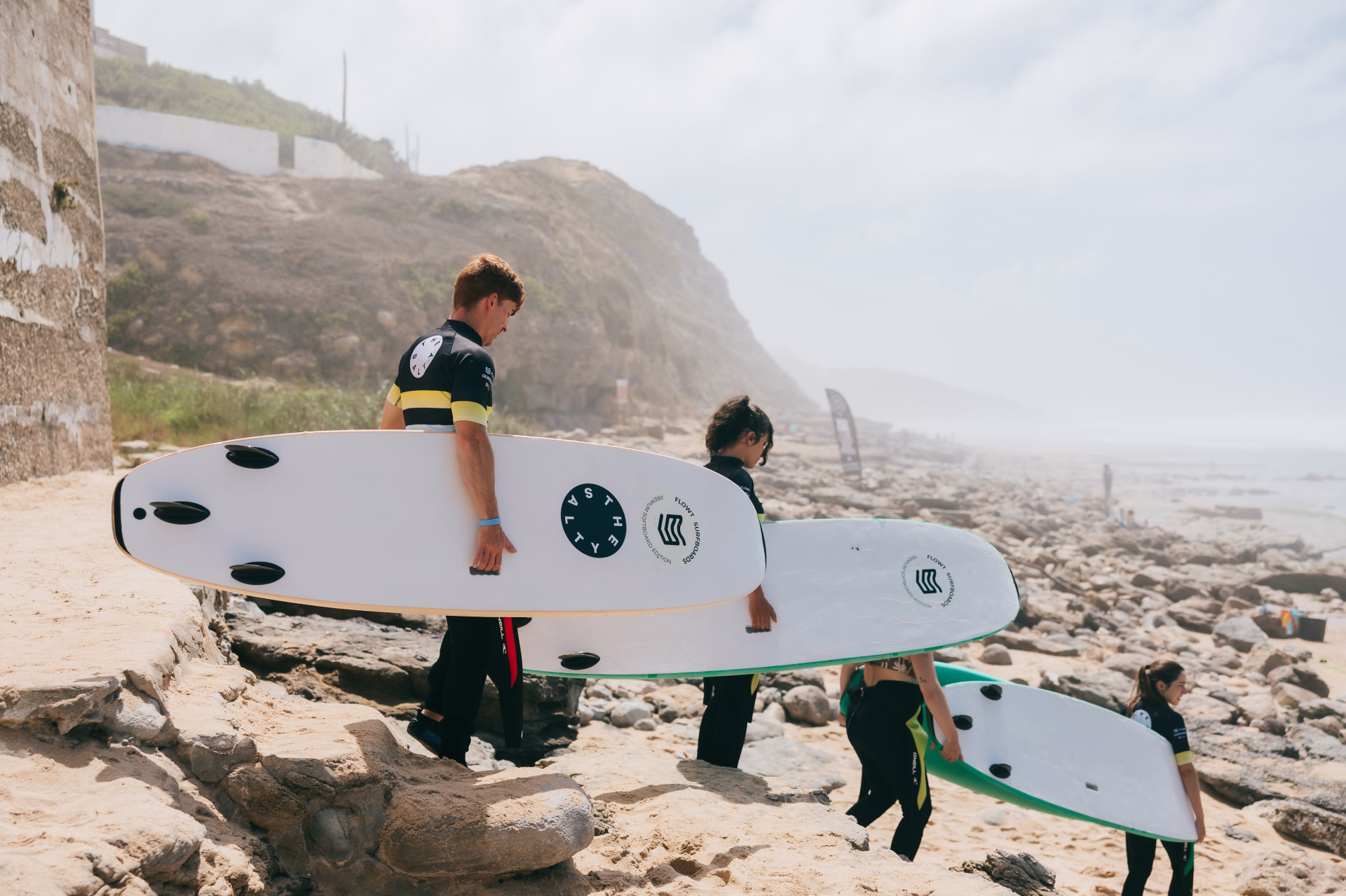 Recharge & Équilibre – Yoga, Surf & Vitalité sur la côte à Ericeira