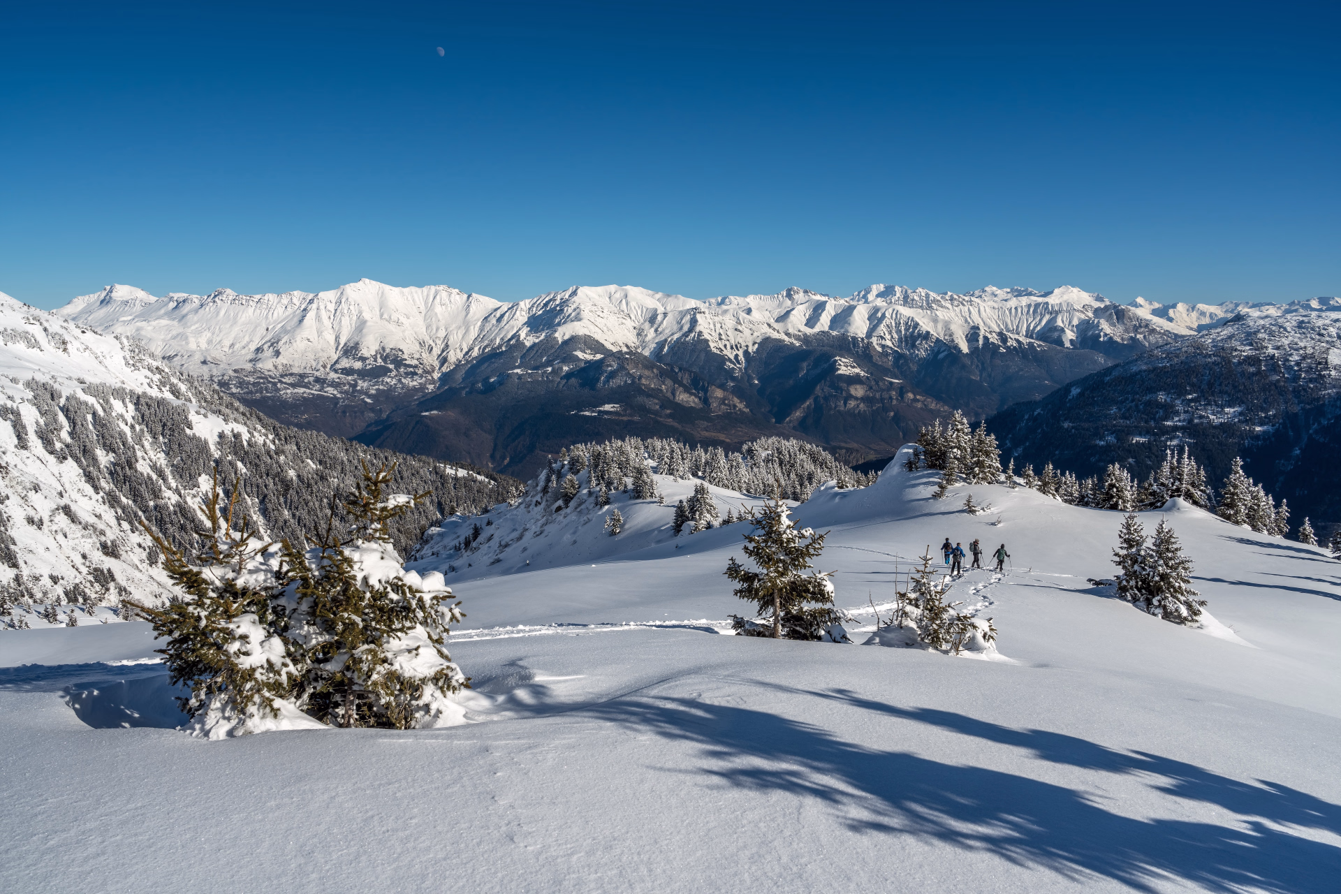 Première neige en raquettes dans le massif de Belledonne