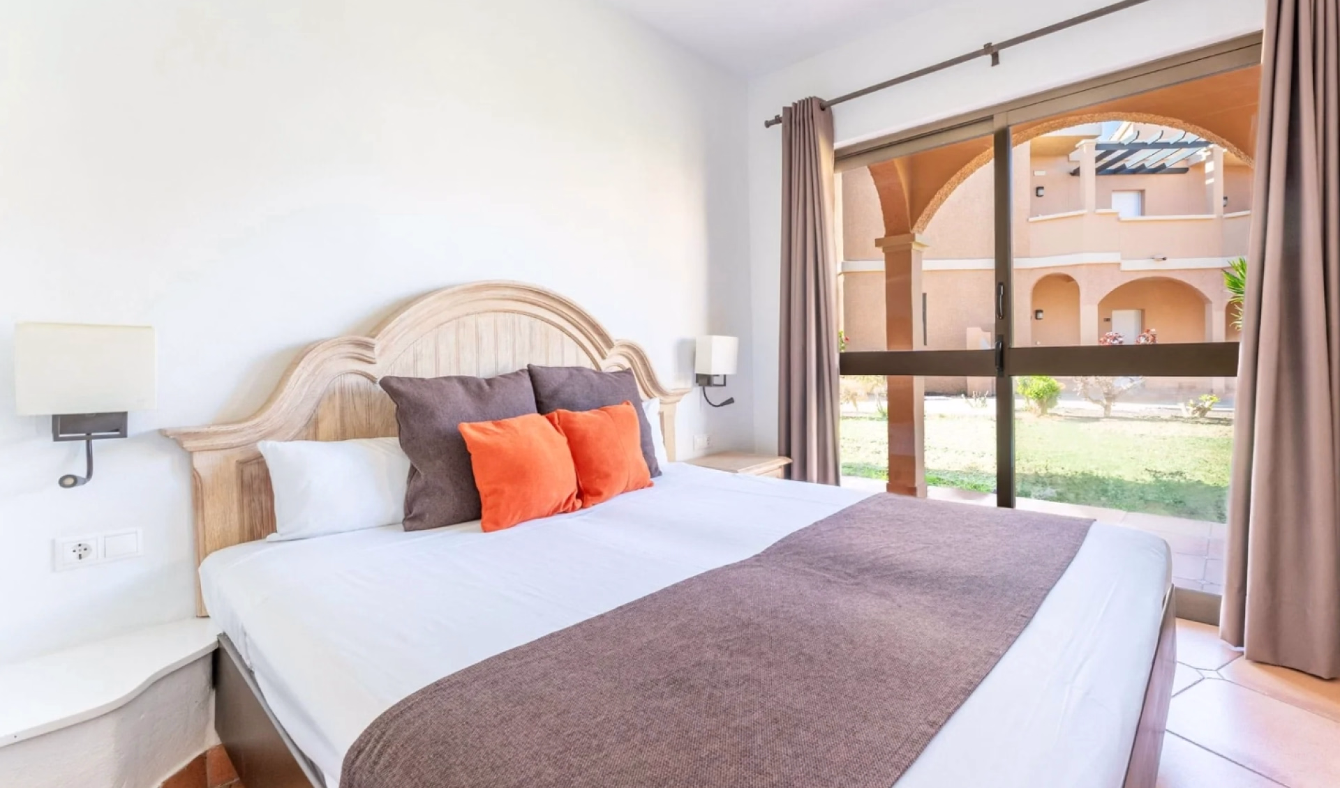 🏨 Hôtel 4* - Jour 6