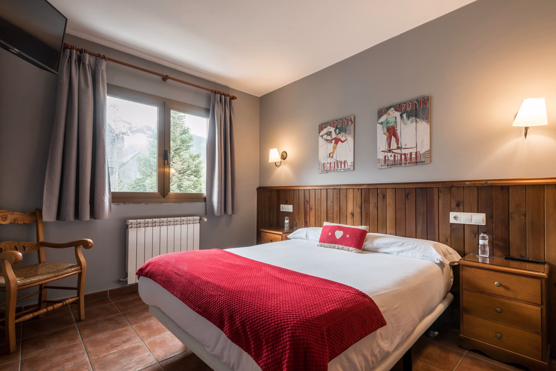 🏩 Hôtel 3* - Jours 1 à 2