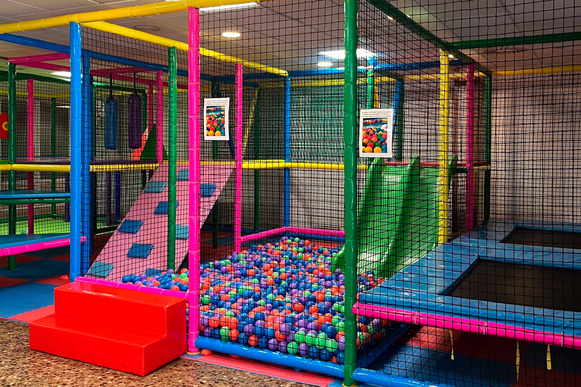 backpack.hotels.accommotation_type.hotel_4_stars