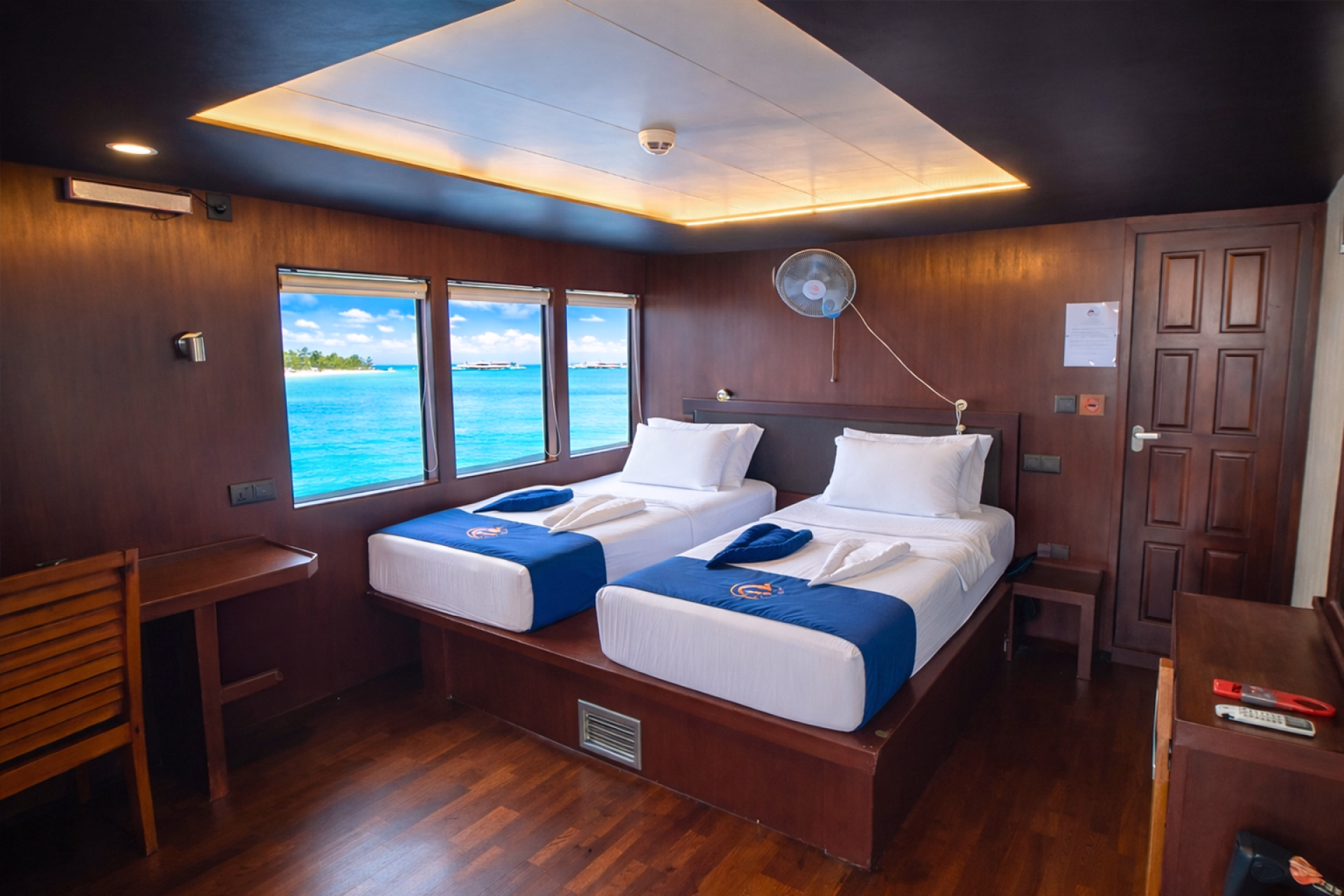 🚢 Bateau de croisière à moteur - Jours 1 à 7