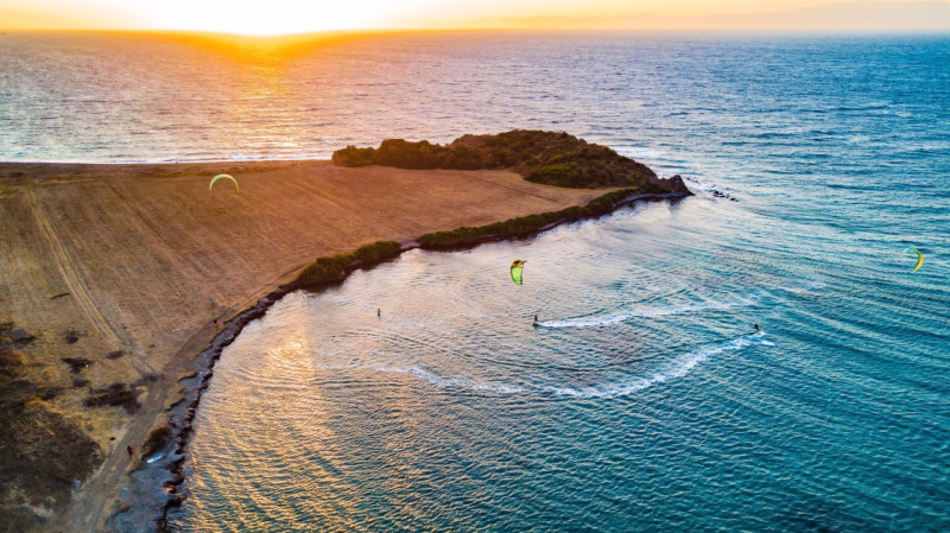 Coaching et perfectionnement de kitesurf sur la mer Egée en Turquie
