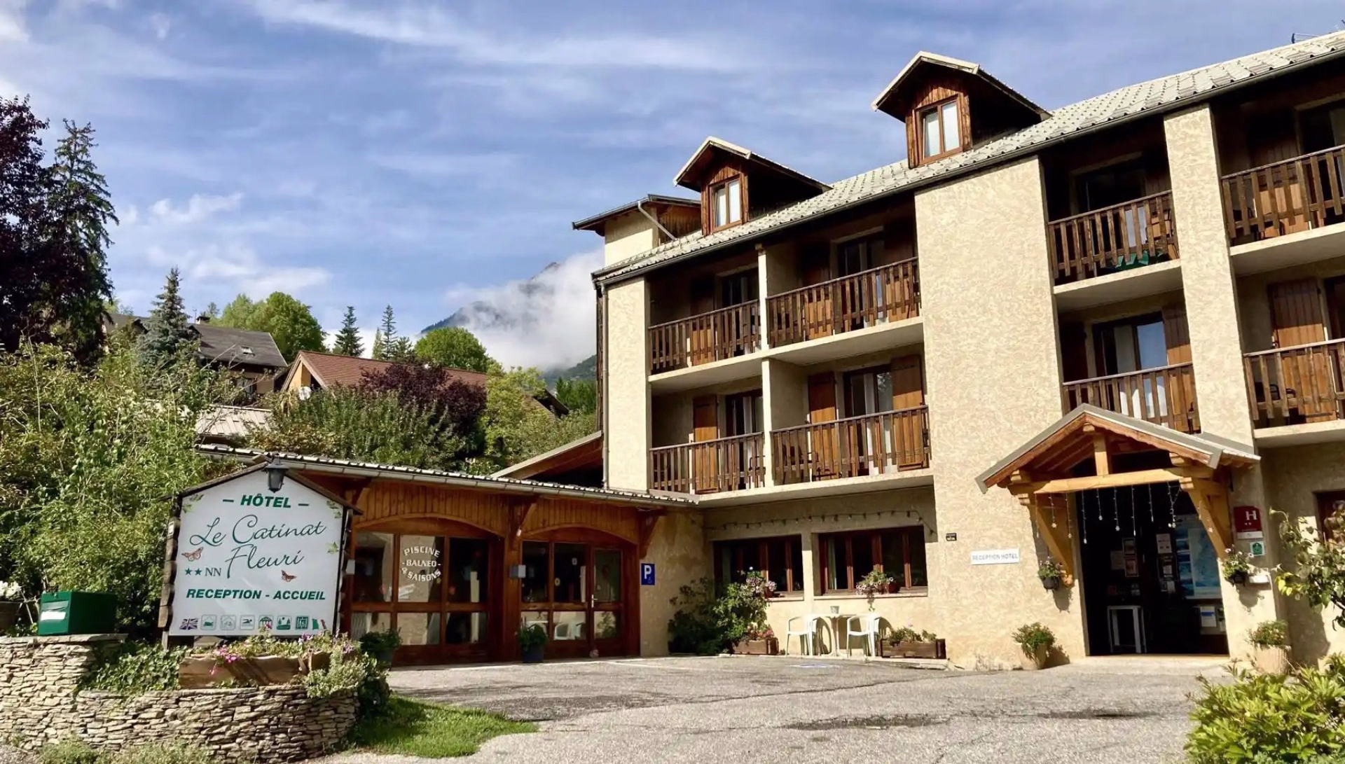 🏨 Hôtel 3* - Jours 1 à 3