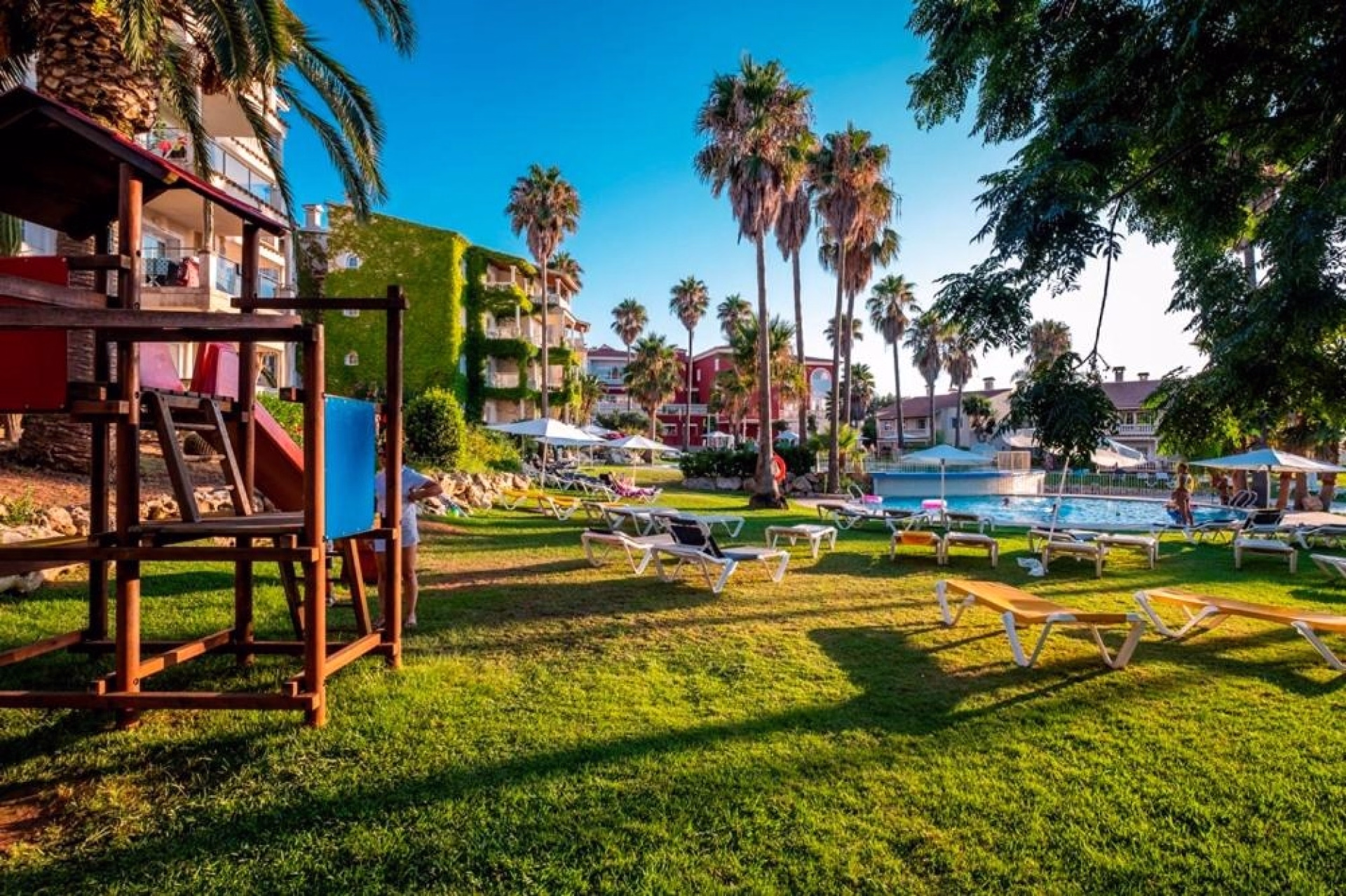 🏨 Hôtel 4* - Jour 9