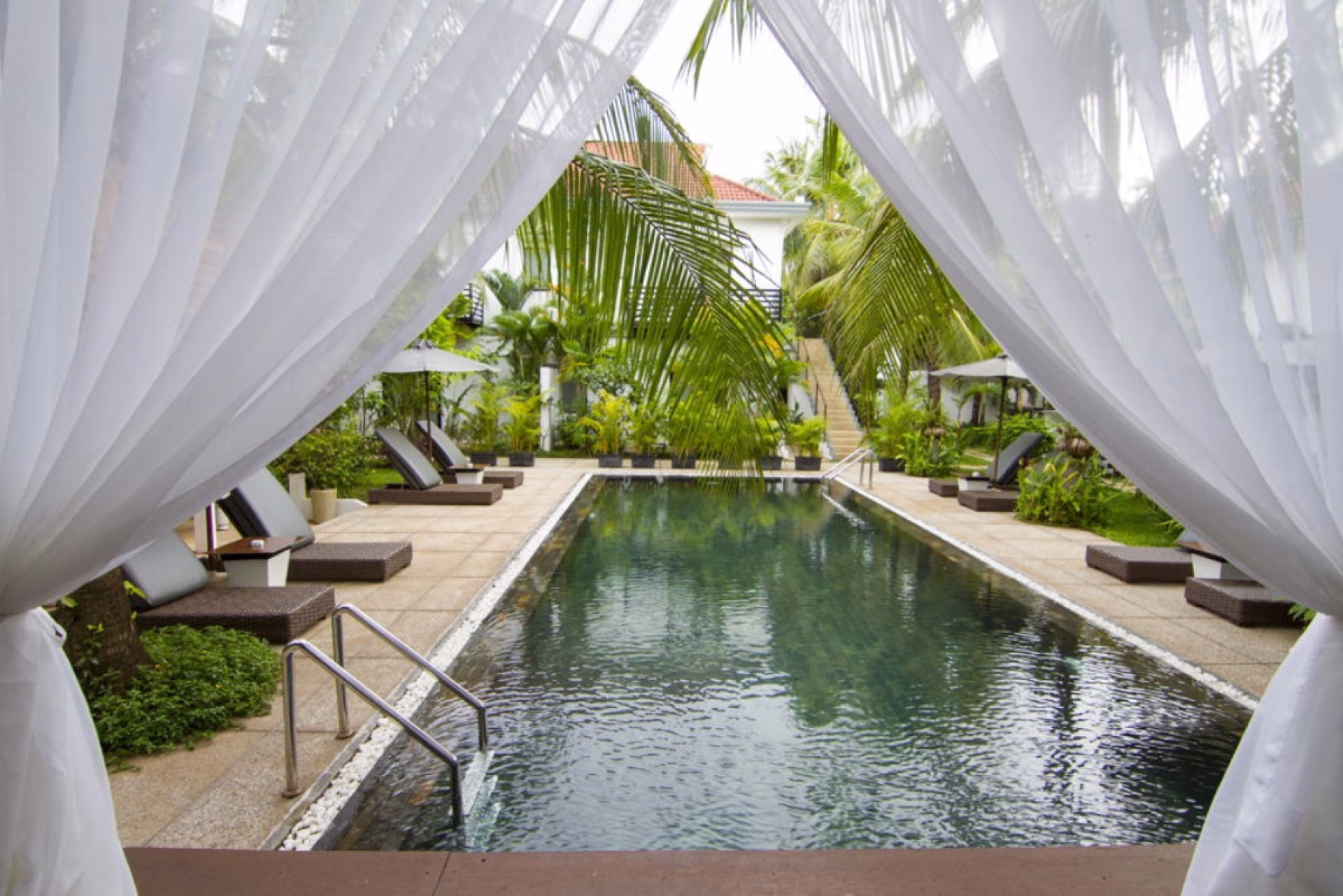 🏩 Hôtel 4* - Jours 4 à 7