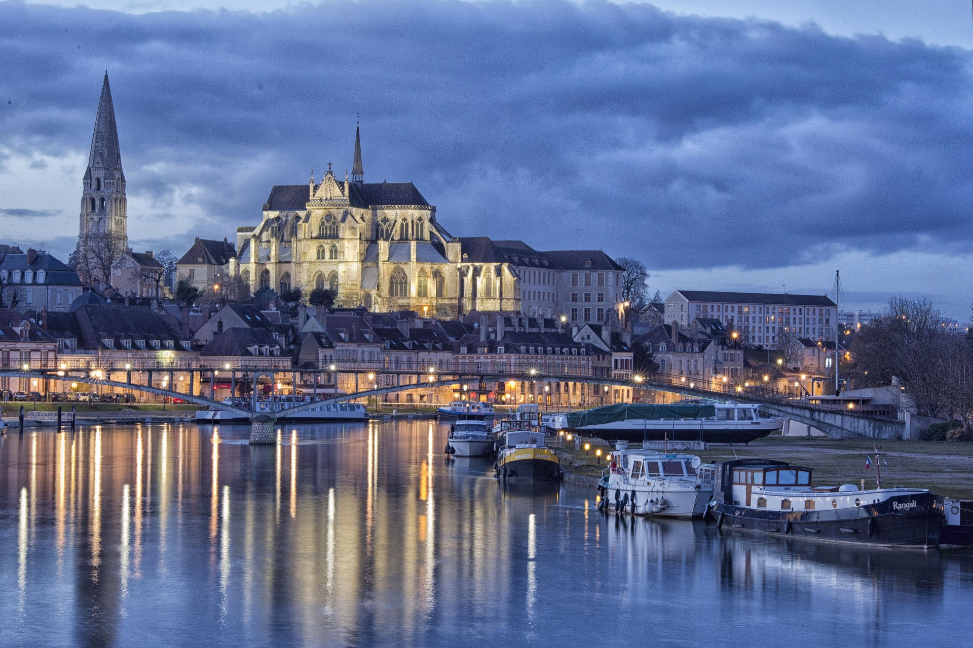 Découvrez nos voyages sportifs à Auxerre pour vos prochaines vacances