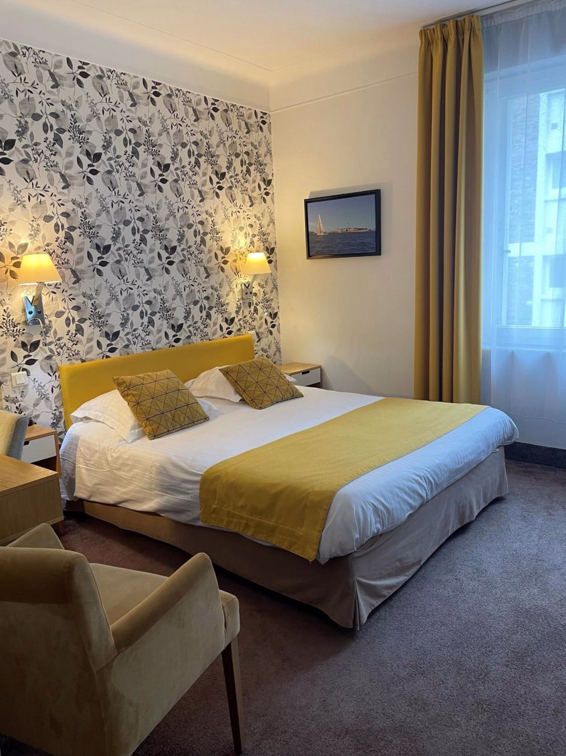 🏨 Hôtel 3* - Jours 1 à 3