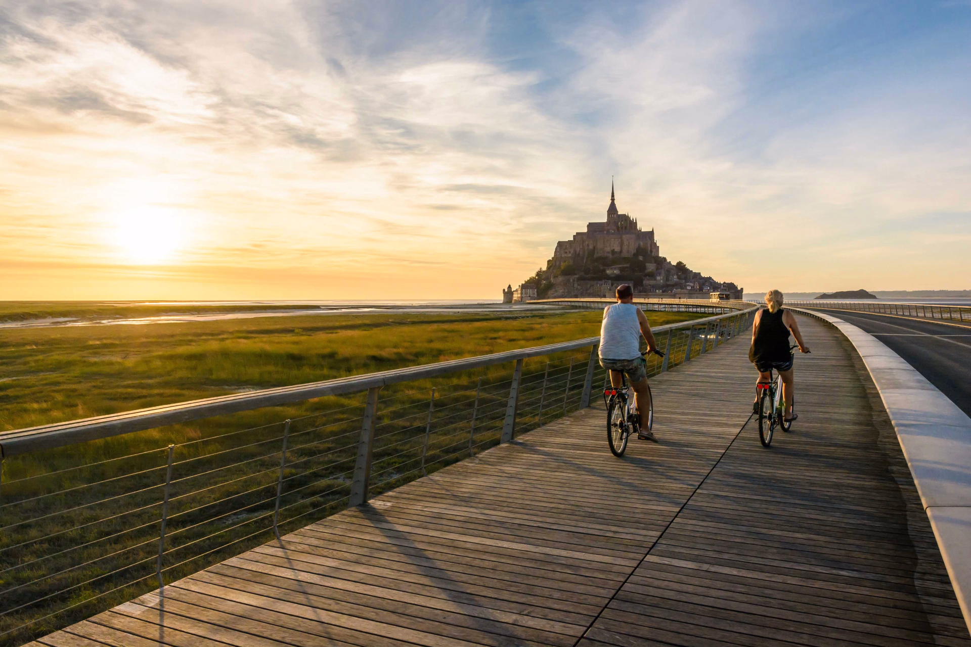 Découvrez tous nos séjours sportifs dans le département français de la Manche.