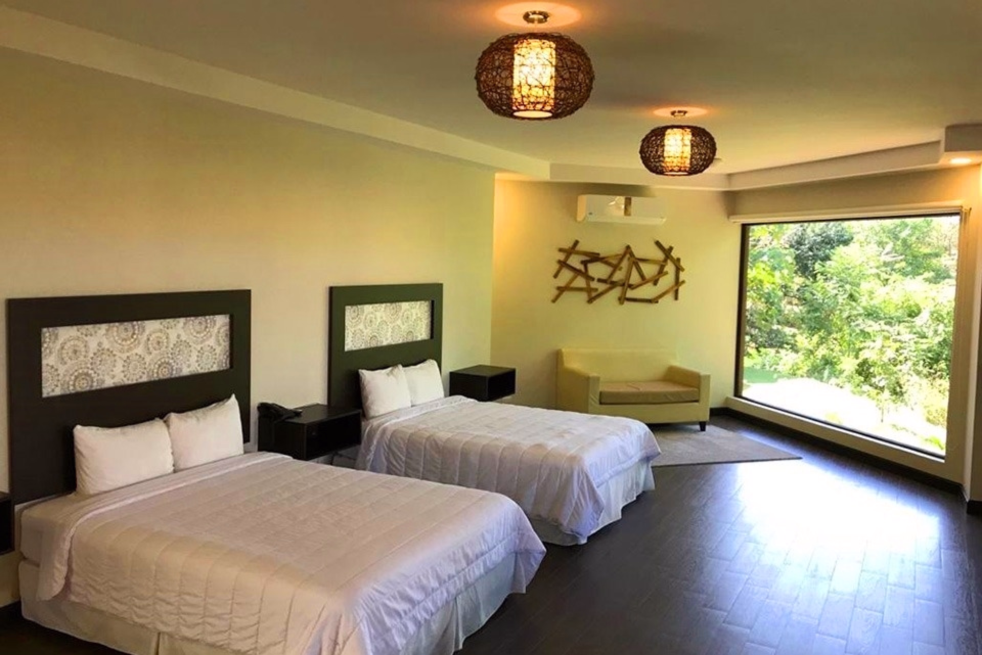 🏨 Hôtel 4* - Jours 14 à 15