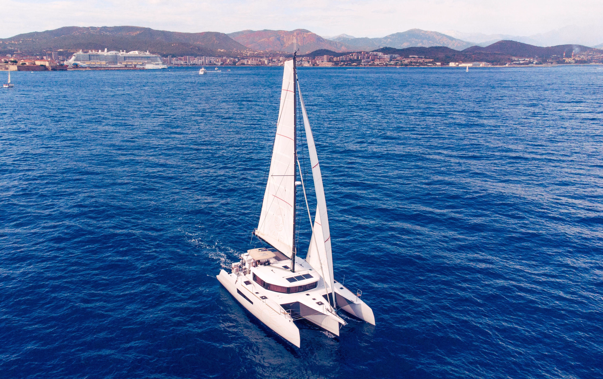 Stage voile à bord du trimaran de Yannick Bestaven en Corse