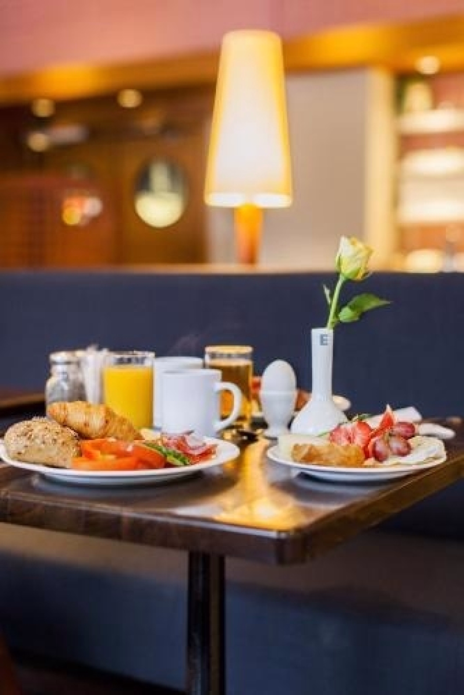 🏨 Hôtel 4* - Jours 1 à 4