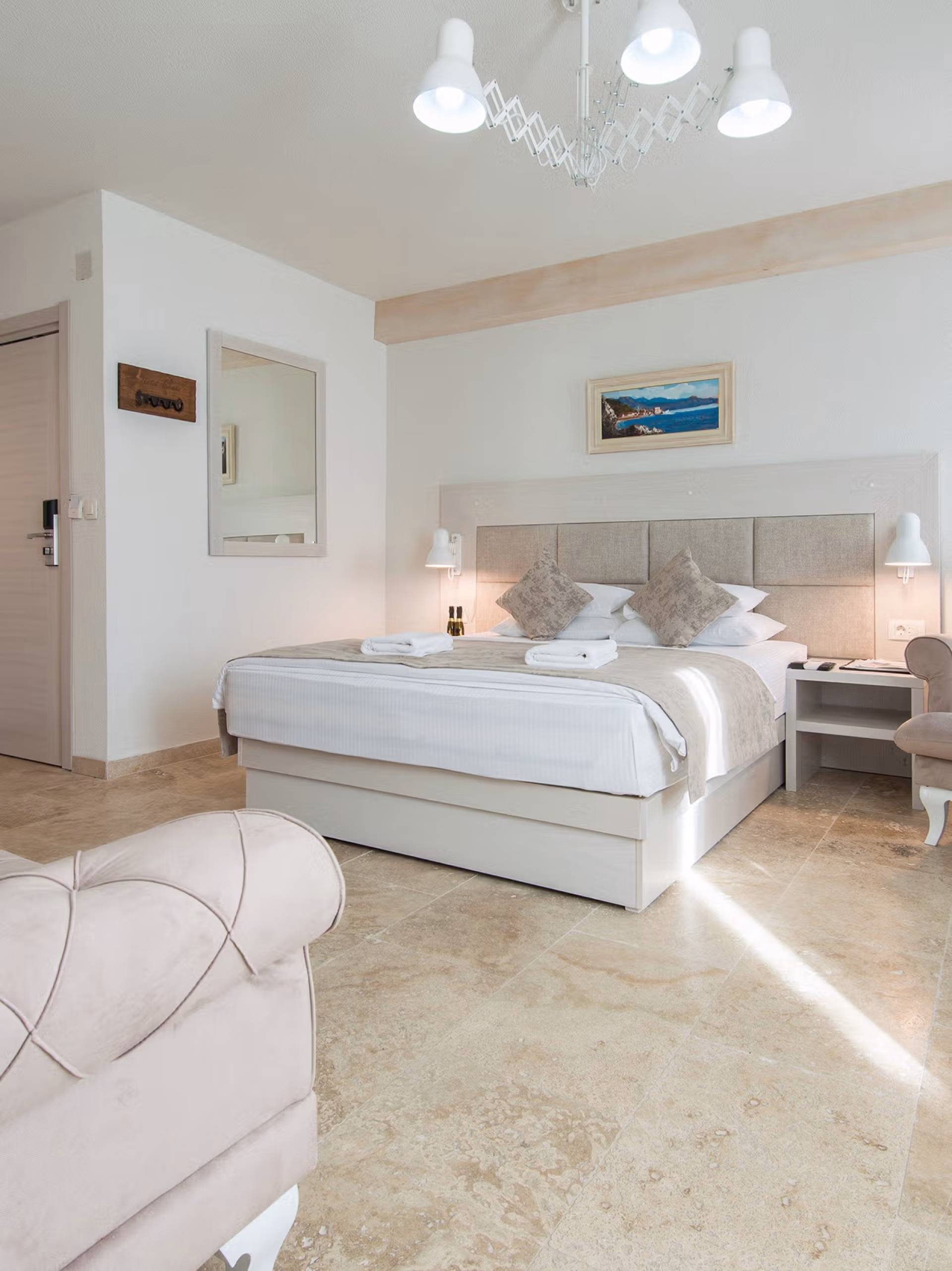 🏩 Hôtel 4* - Jours 5 à 7