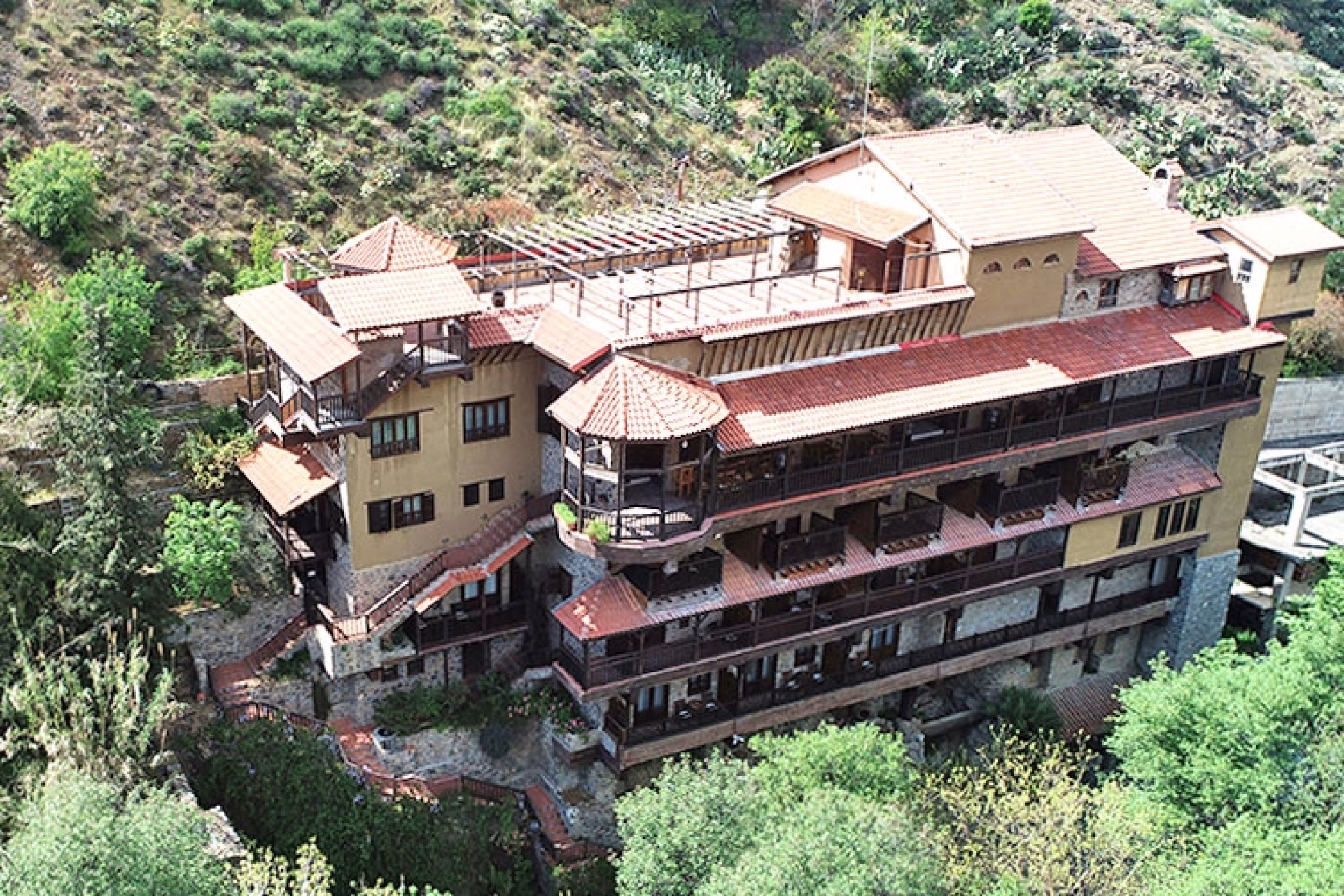 🏩 Hôtel rural - Jours 1 à 3