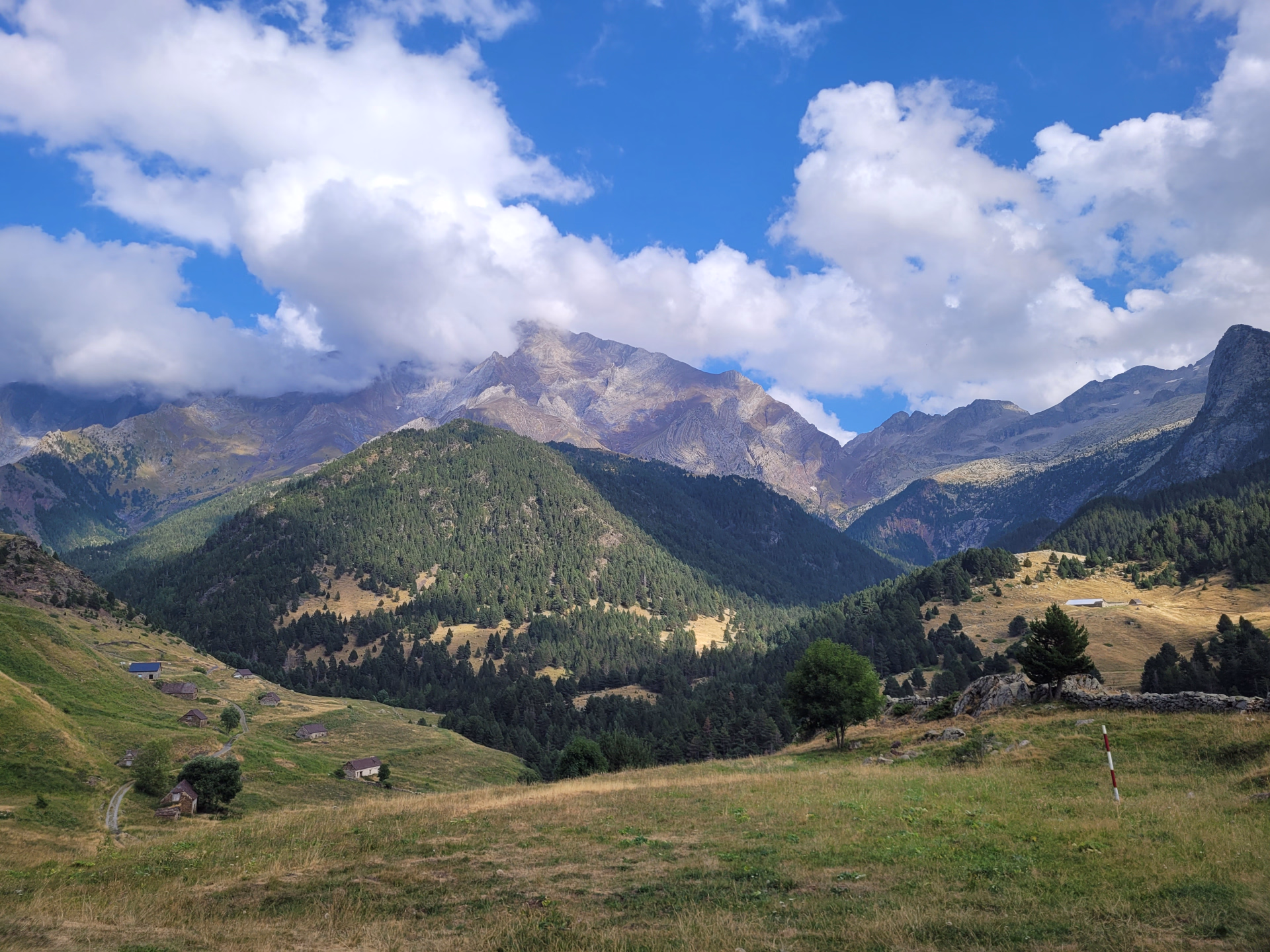 Photo de paysage de montagne dans les Pyrénées espagnoles