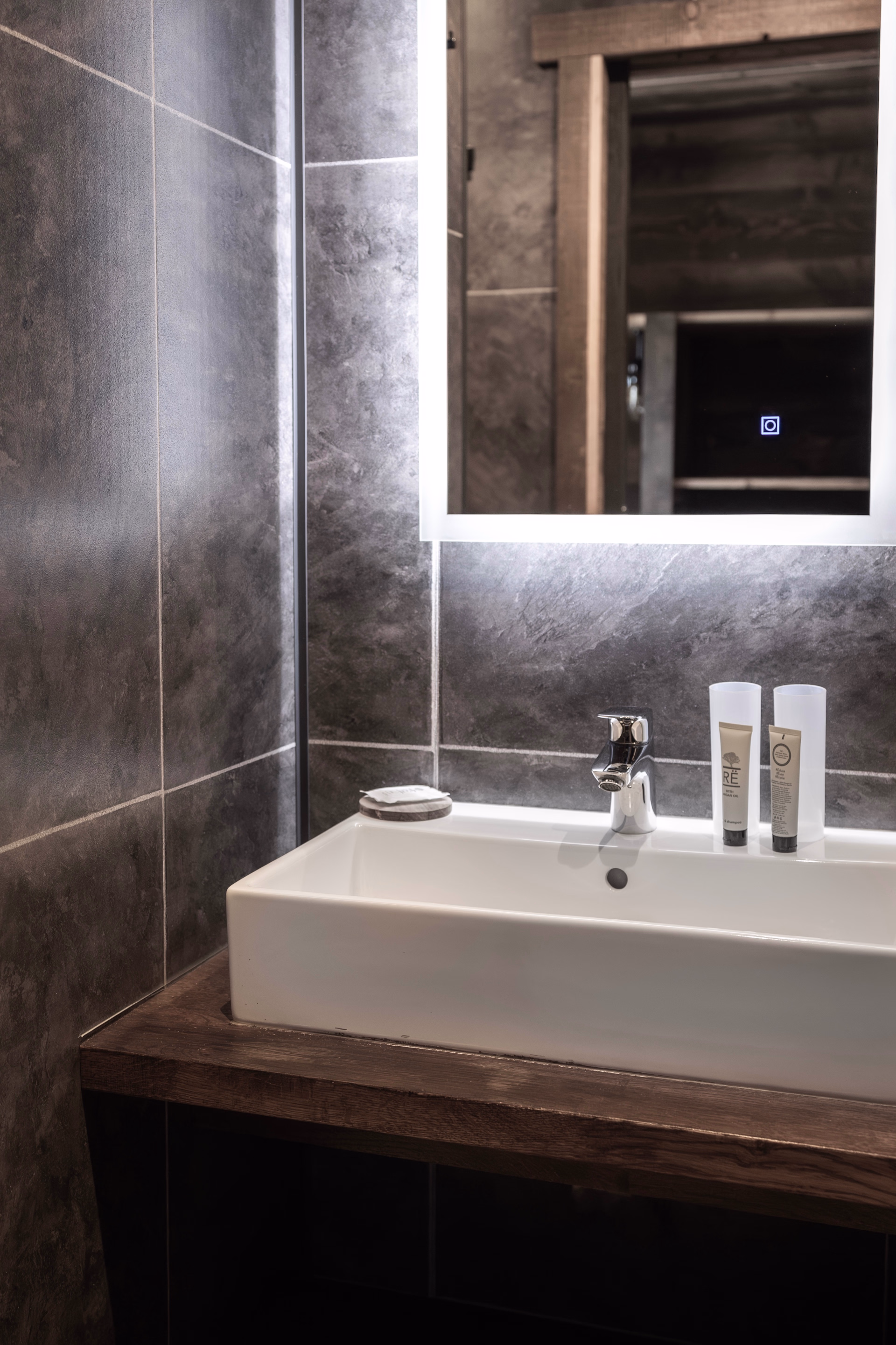 🏨 Hôtel 3* - Jours 1 à 5