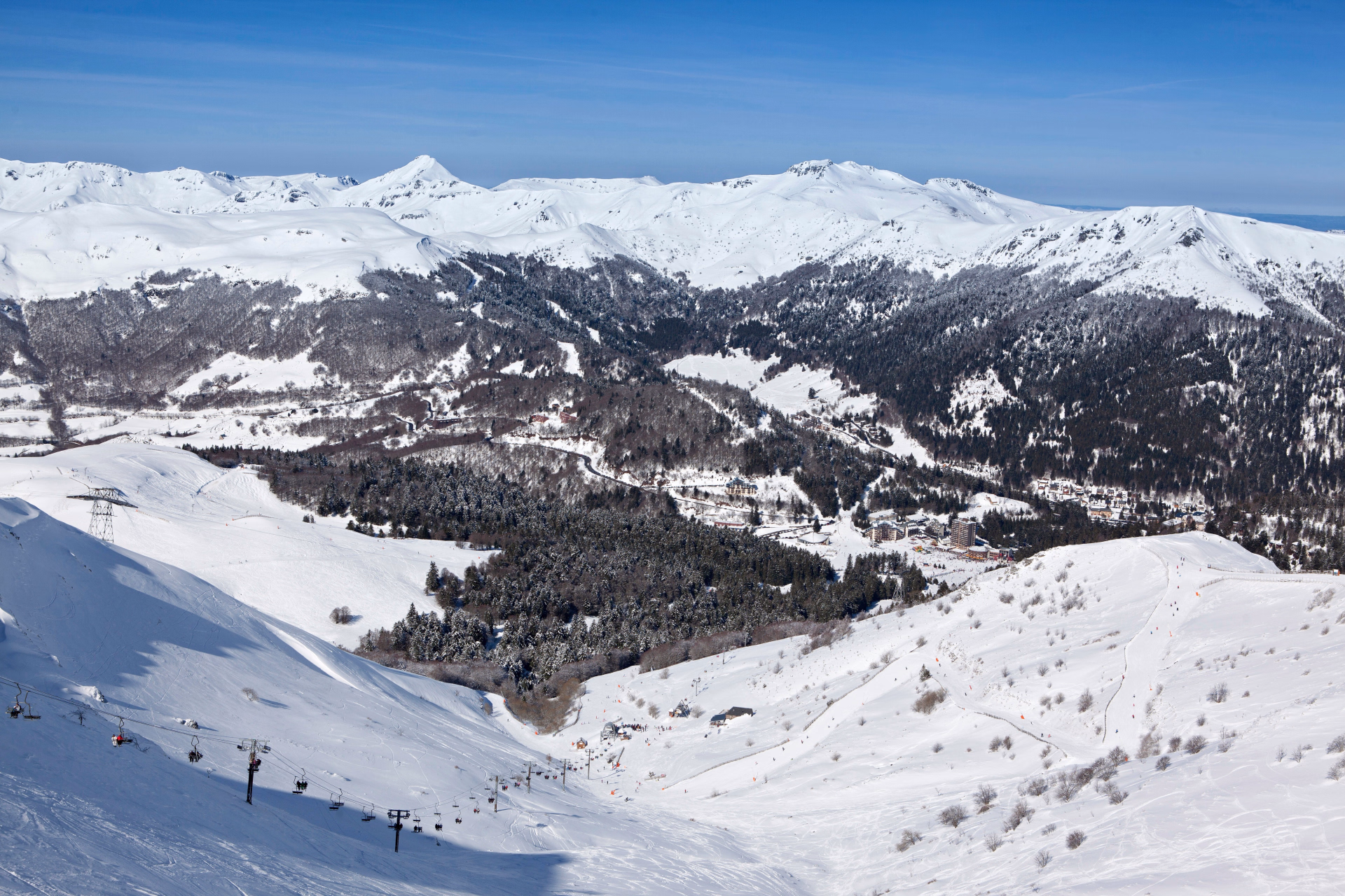 Randonnées hivernales au cœur du Cantal