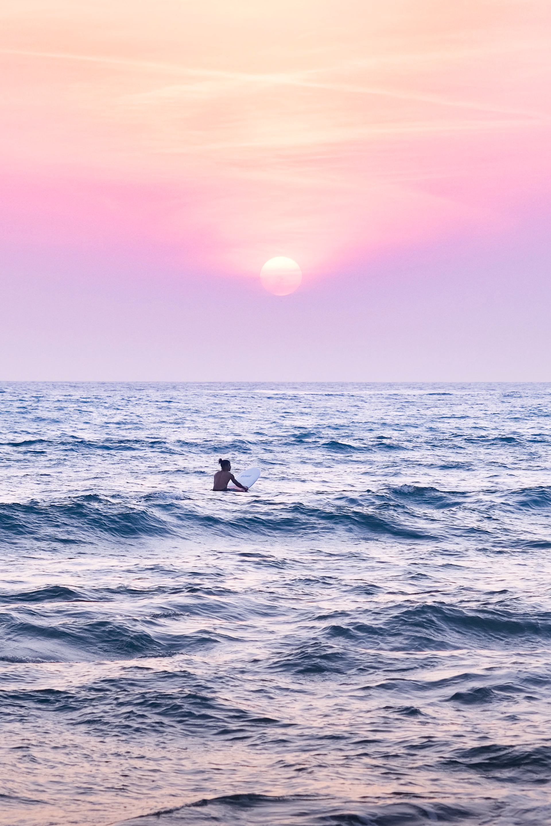 Couché de soleil pendant une session de surf © Couché de soleil pendant une session de surf