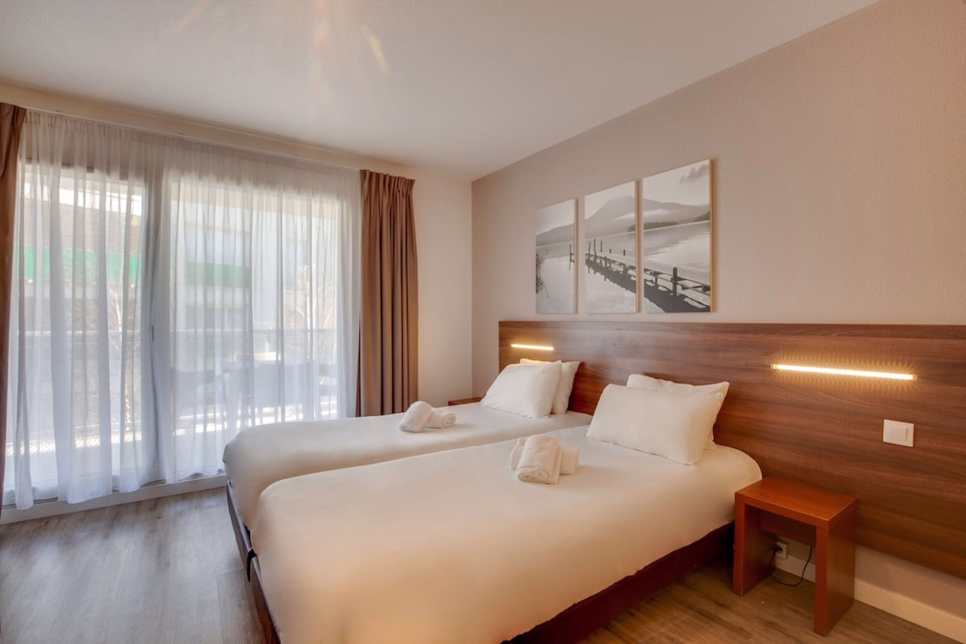 backpack.hotels.accommodation_type.hotel_3_stars