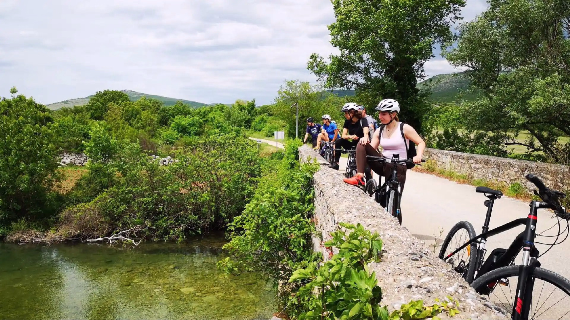 Randonnée, kayak et vélo dans le canyon de la Zrmanja