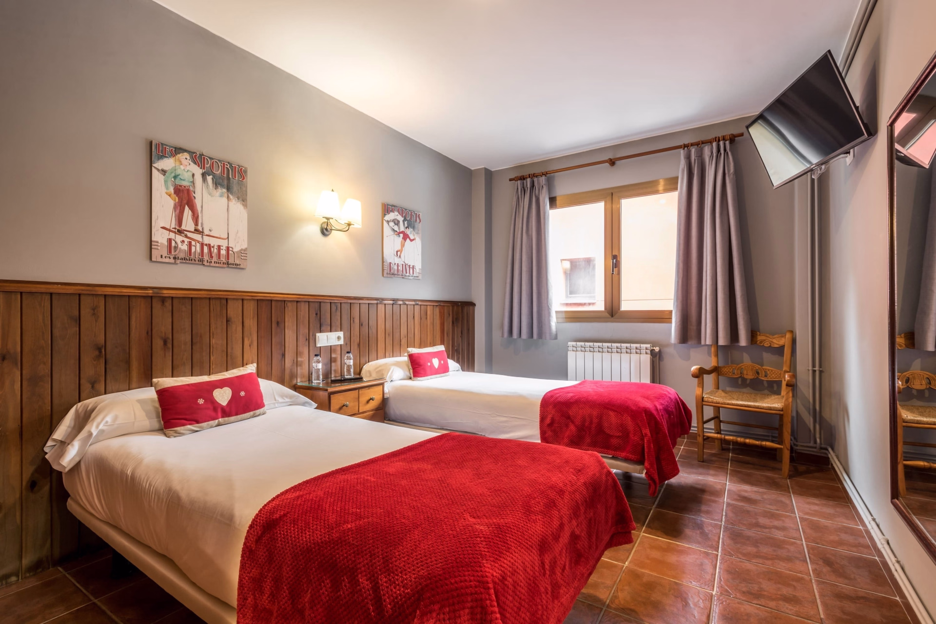 🏩 Hôtel 3* - Jours 1 à 2