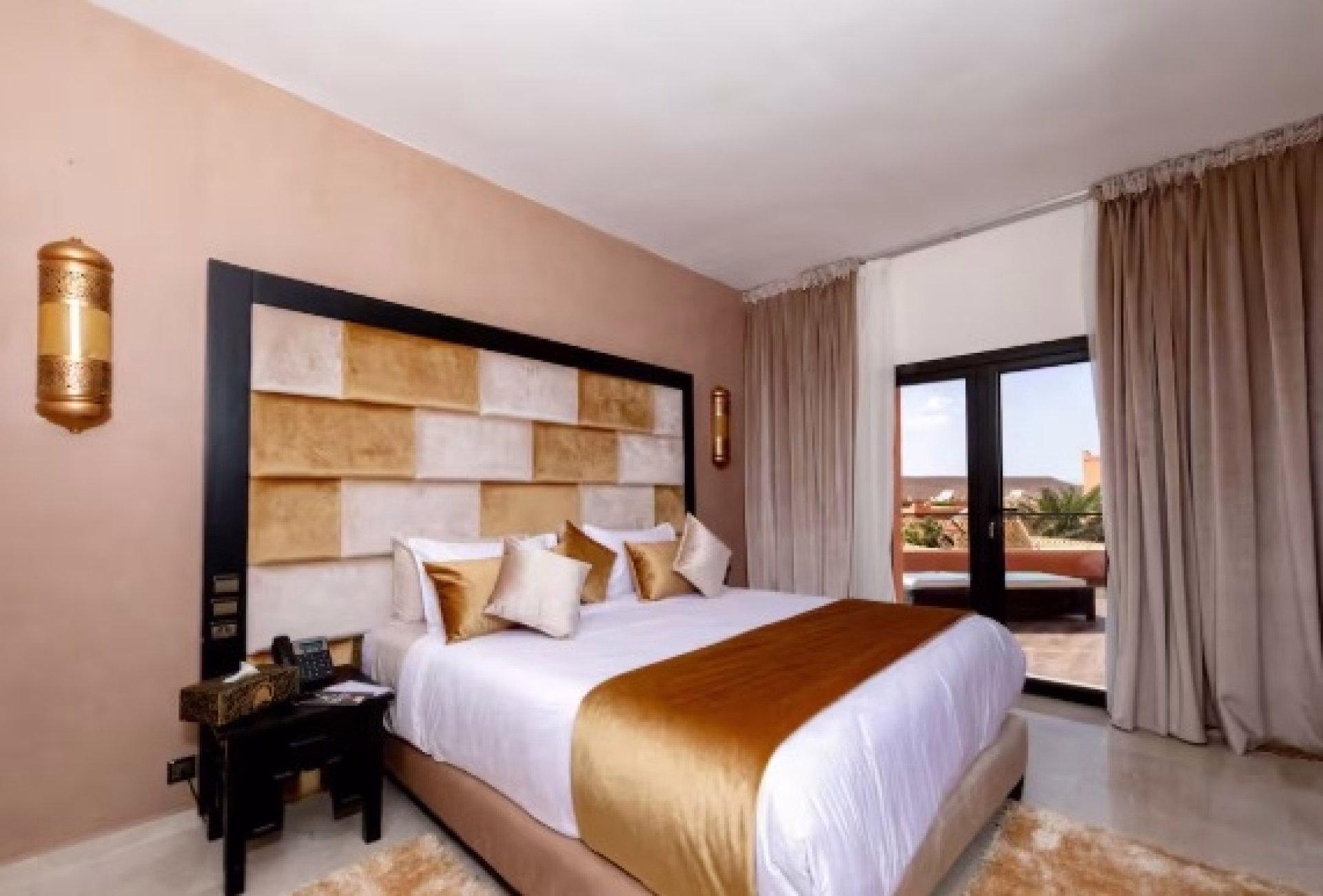 🏨 Hôtel 4* - Jours 2 à 3