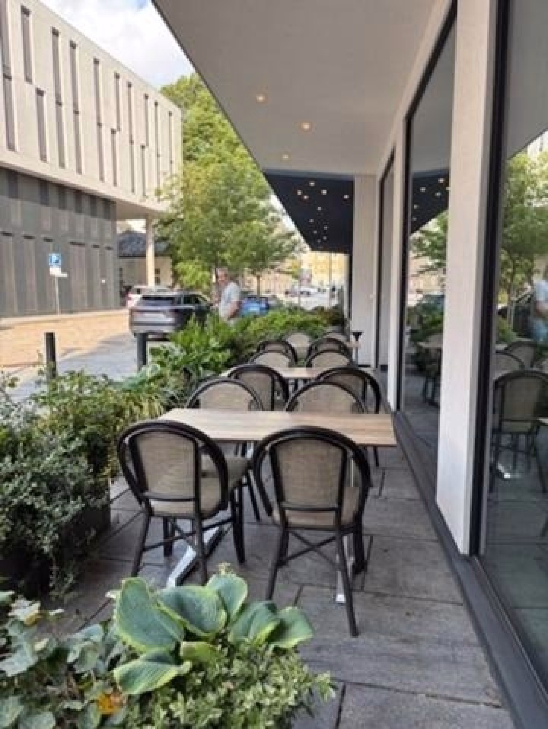 🏨 Hôtel 3* - Jour 1 et 9