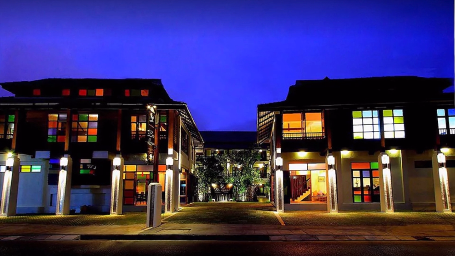 🏩 Hôtel 3* - Jours 13 à 15