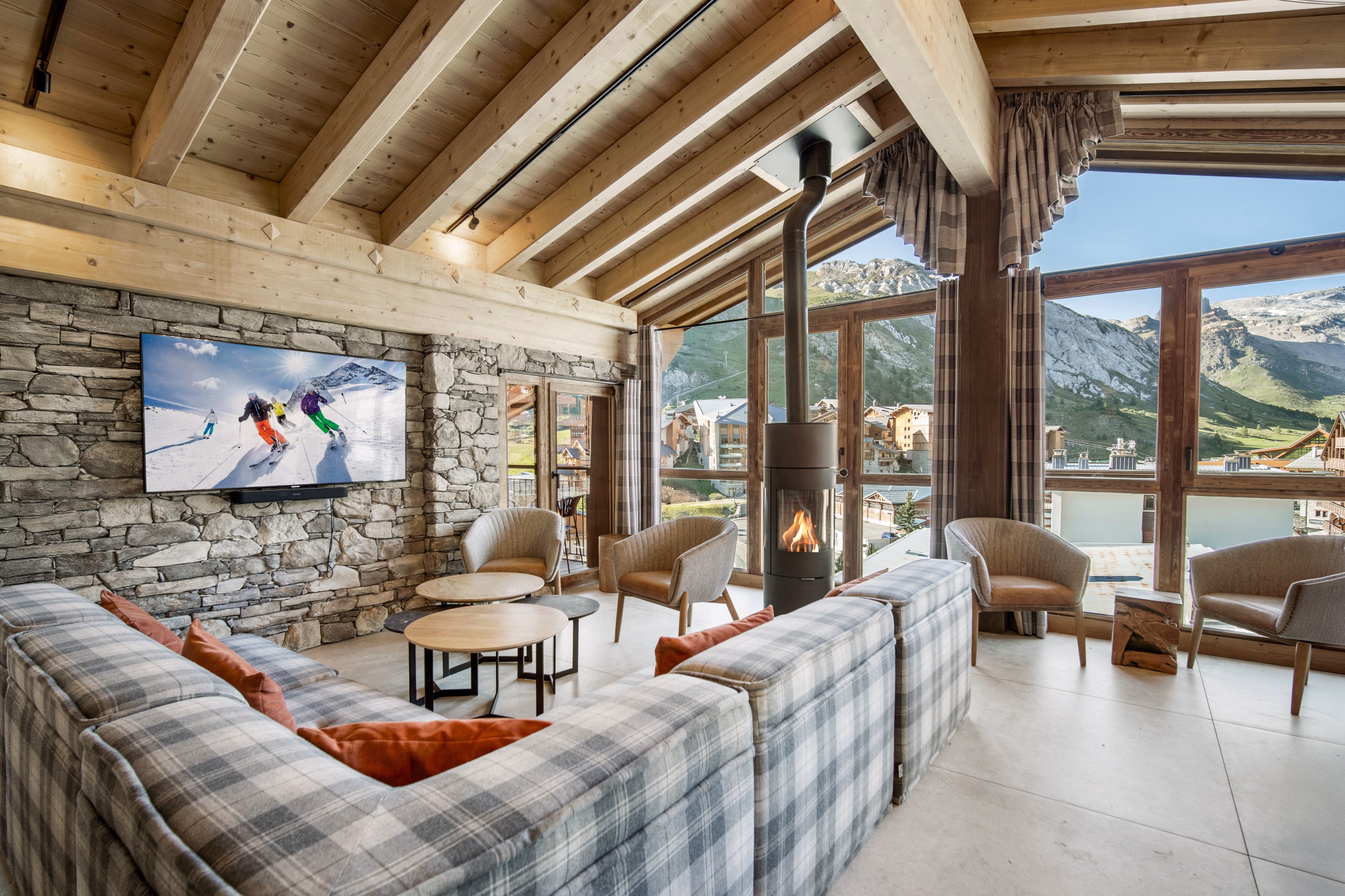🏨 Hôtel 4* - Jours 1 à 3