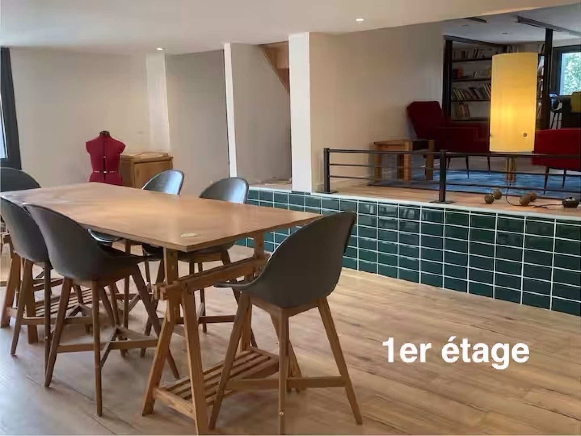 🏠 Surf House