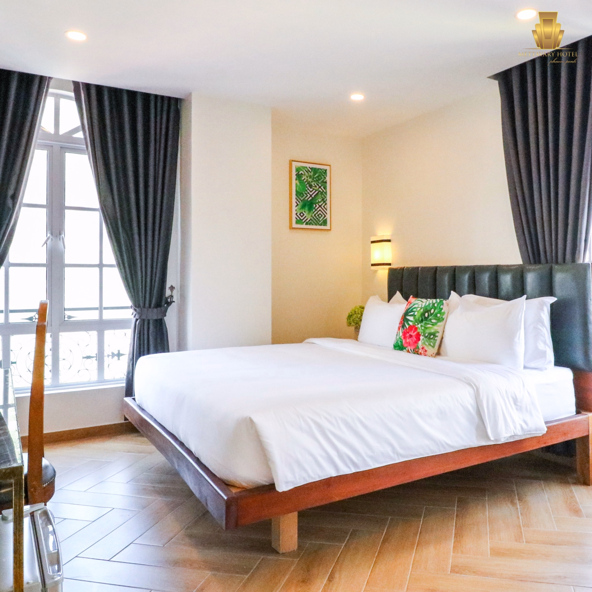 🏩 Hôtel 3* - Jours 1 à 2, 13