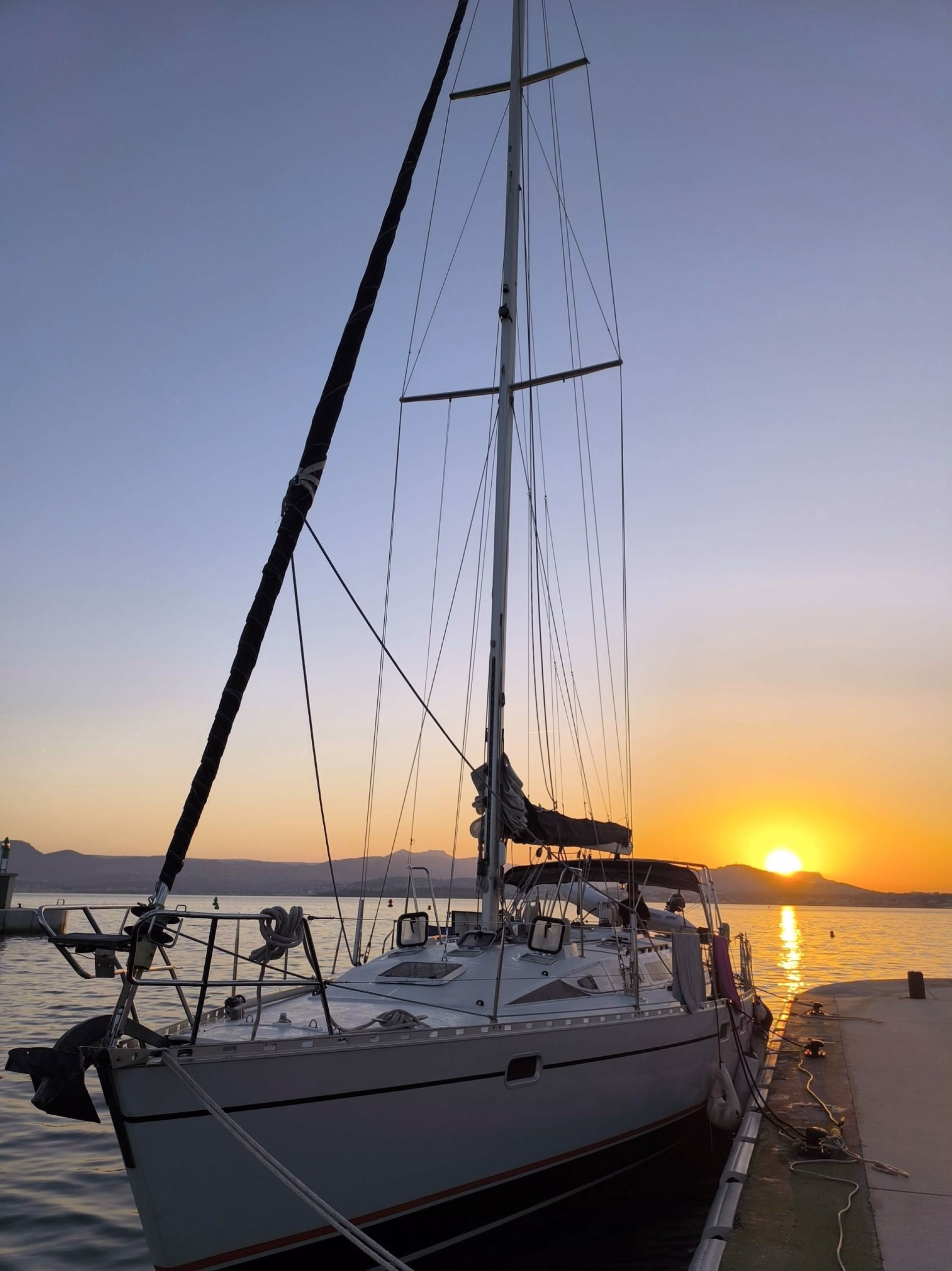 Voile en Corse du Sud : stage multi-niveaux d’Ajaccio aux îles Lavezzi