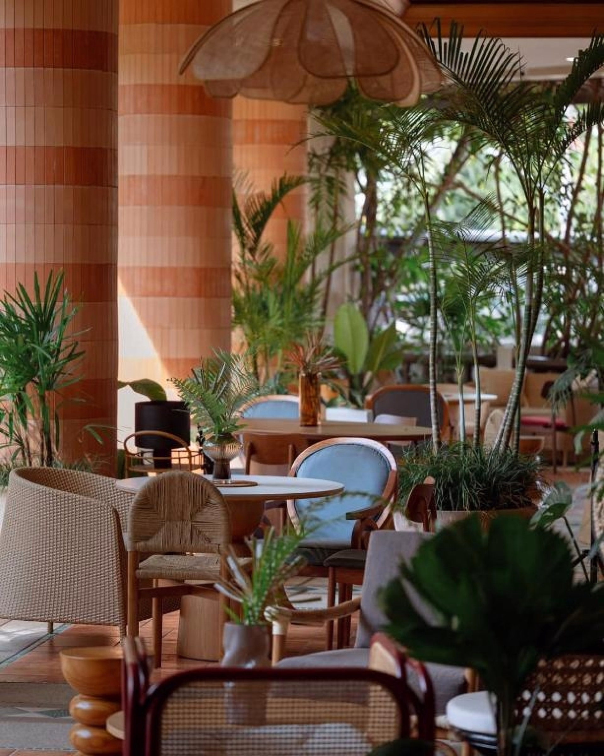 🏩 Hôtel 4* - Jours 16 à 19