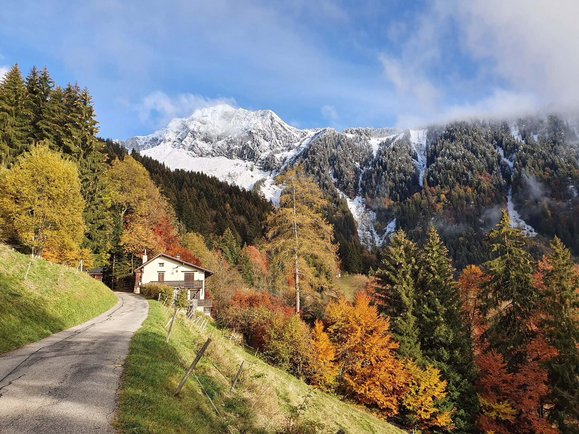 Randonnées automnales au cœur des plus beaux paysages suisses