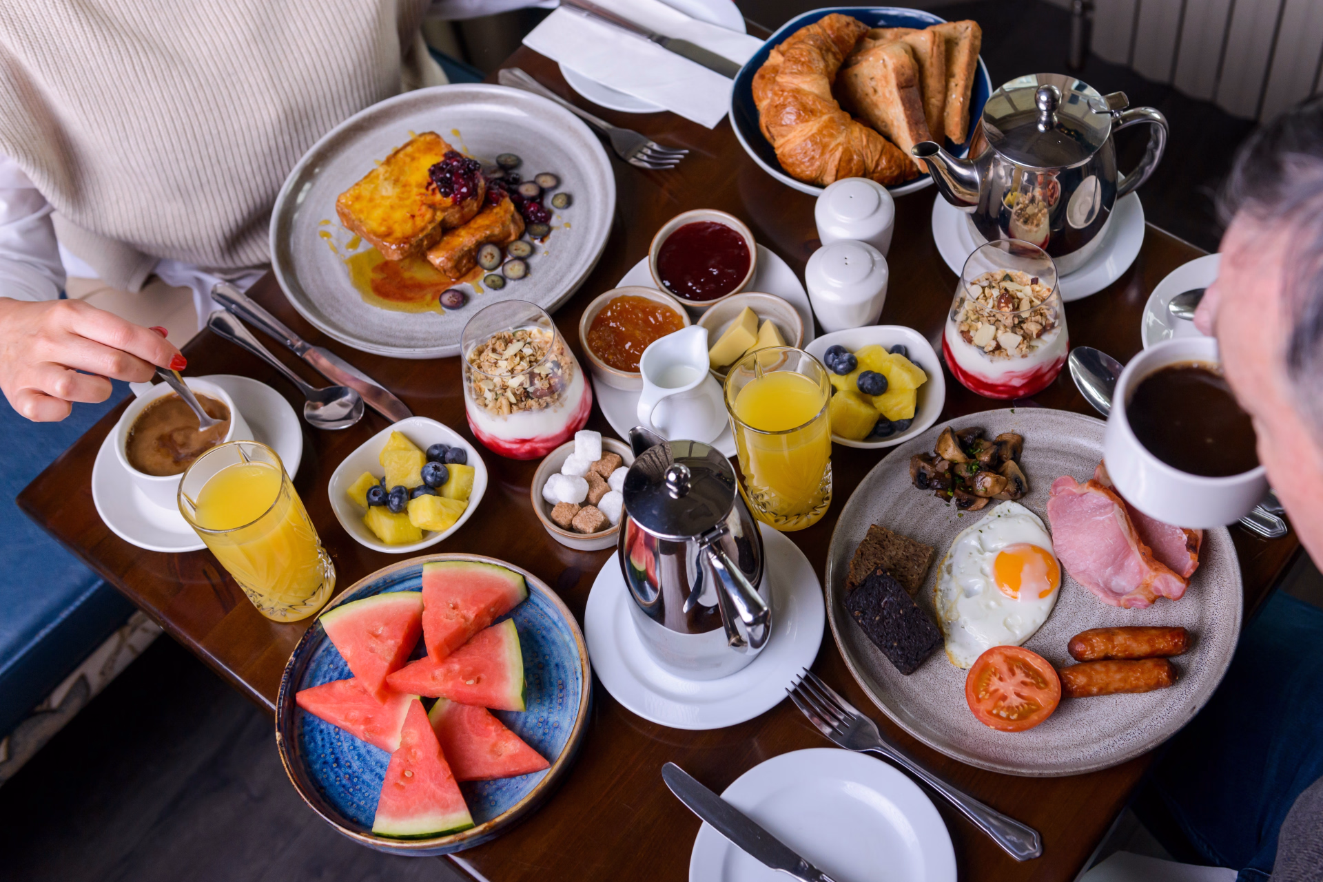 🏨 Hôtel 4* - Jours 1 à 2