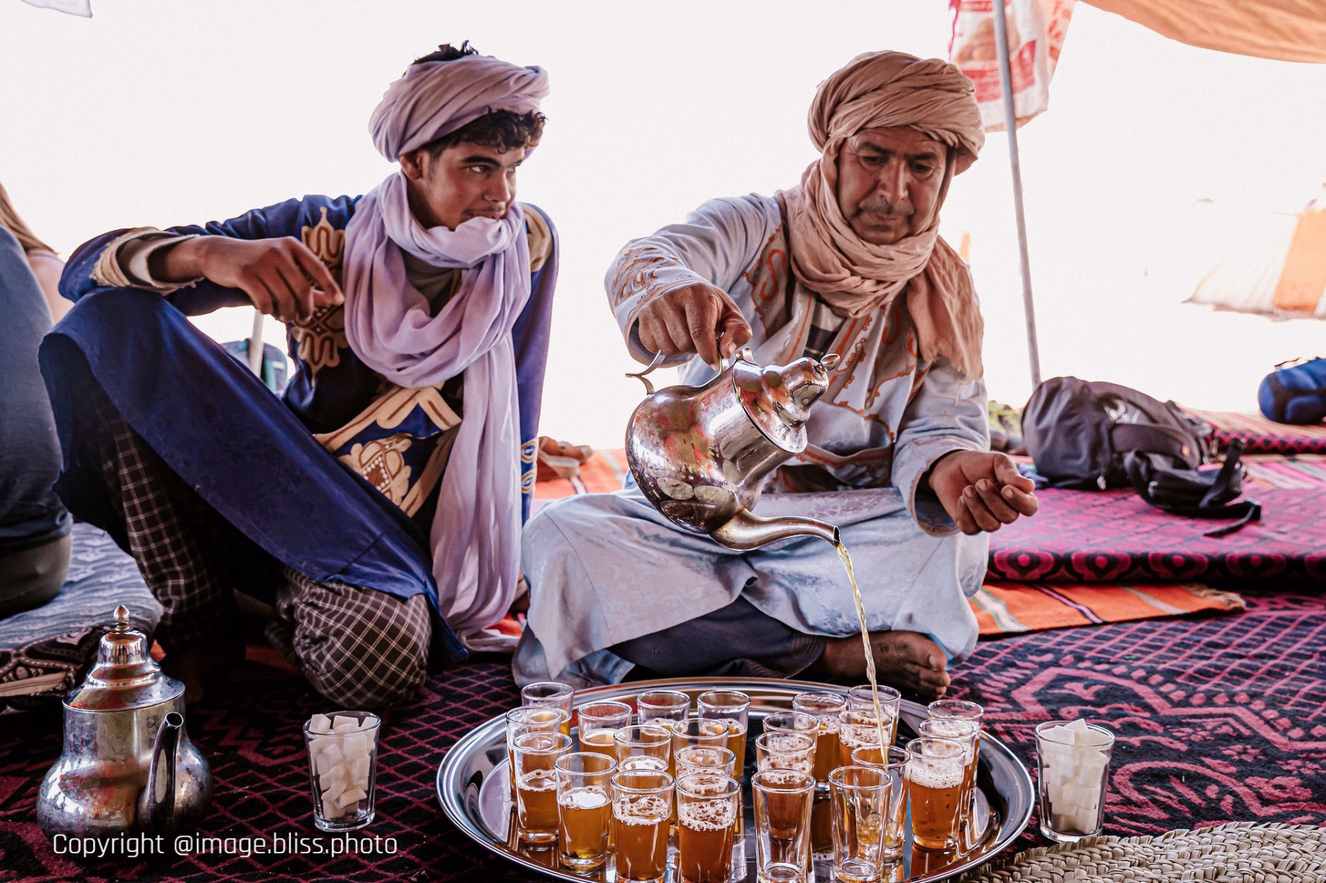 Trek et bivouac dans le désert marocain