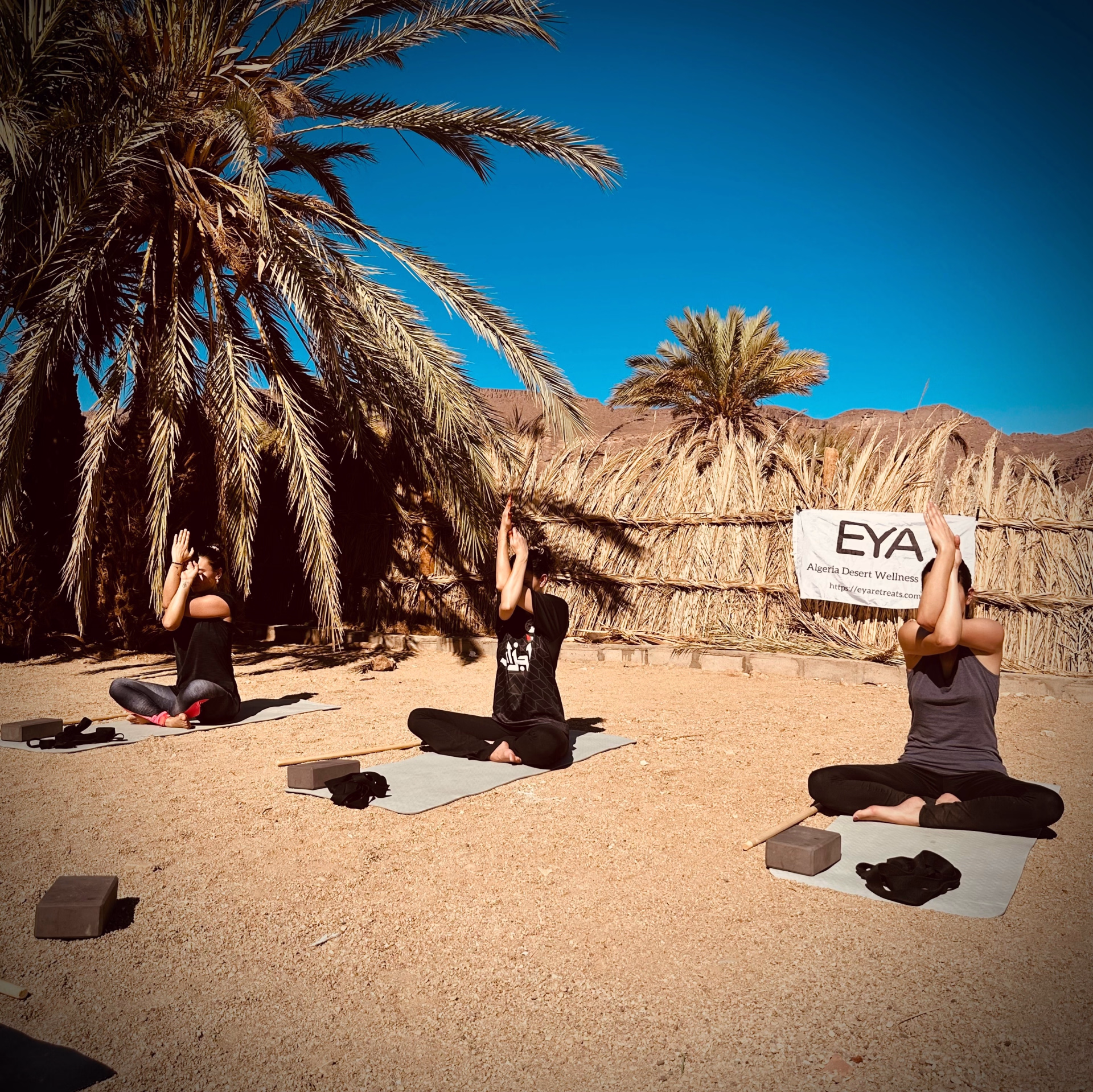Yoga et aventure douce en Algérie : Sahara, Tassili n’Ajjer, Alger