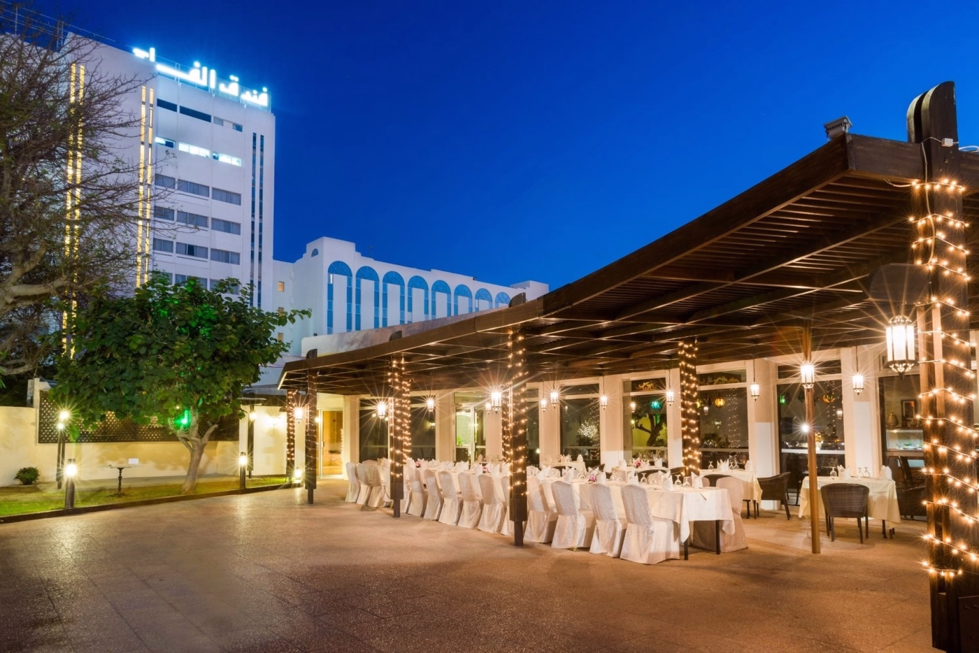 🏨 Hôtel 4* - Jours 1 à 2, 6