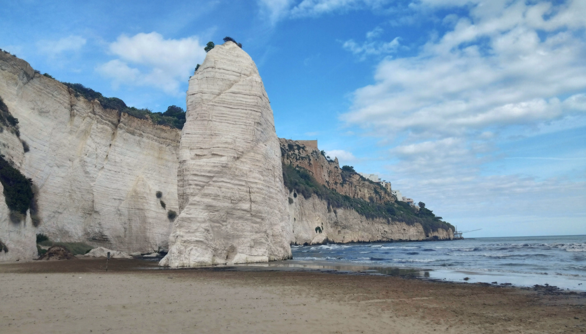 Trek dans les Pouilles du Gargano aux falaises de l’Adriatique