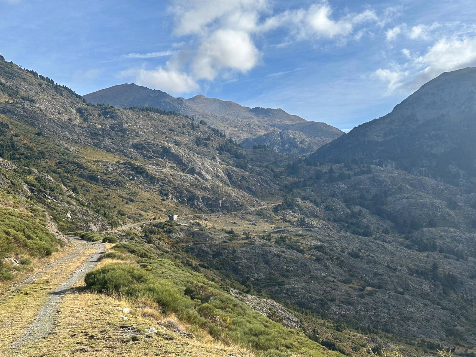 Photo paysage de montagne dans les Pyrénées