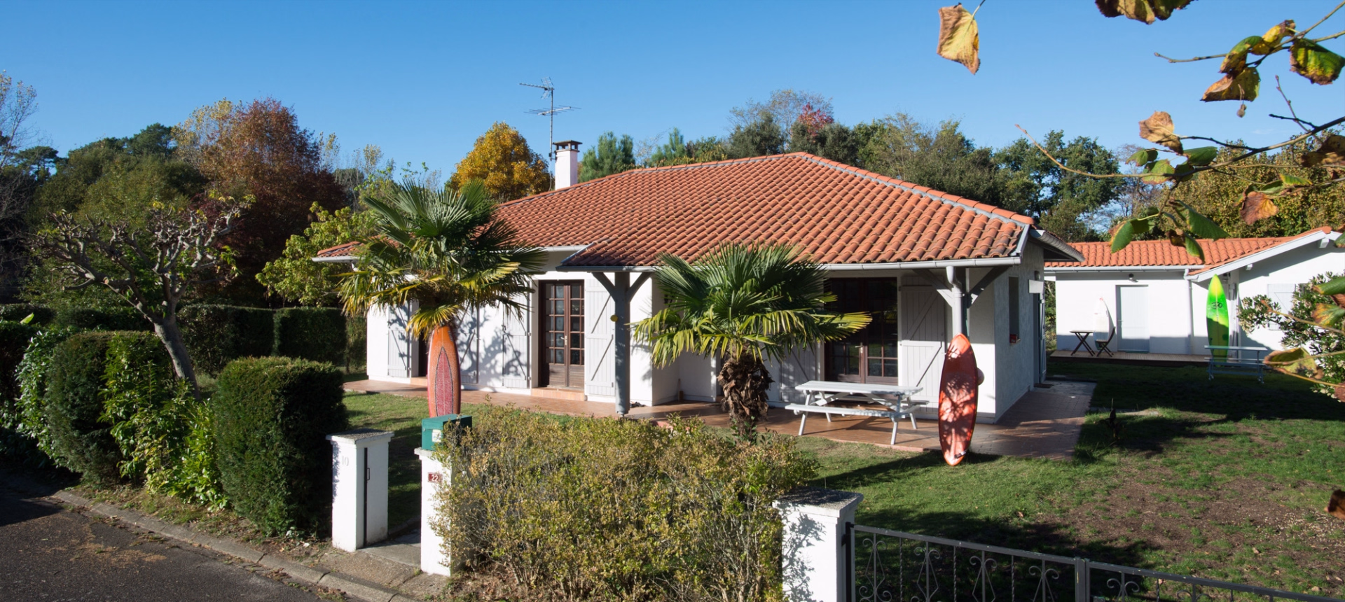🏠 Surf House - Jour 1