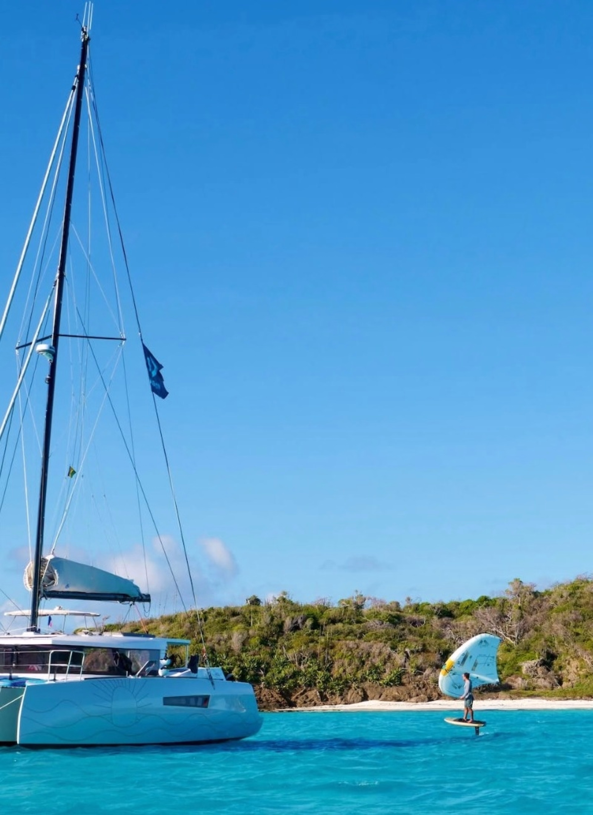 Stage de voile / Kitesurf / Wingfoil en trimaran aux Grenadines